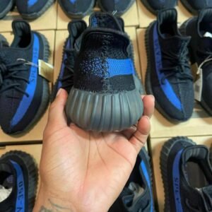 YEEZY SHOES PALLET - Image 11